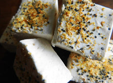 Load image into Gallery viewer, lemon poppyseed gourmet marshmallows  close up
